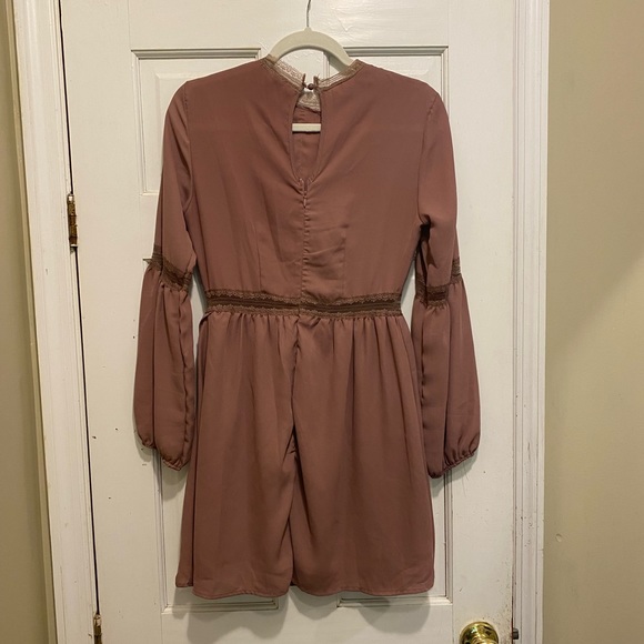 Mauve chiffon and lace dress - Picture 2 of 6